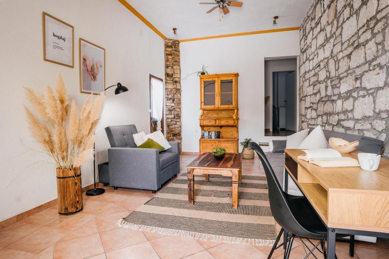 Lavanda Apartments & Room Святой Ловреч Пазенатички Экстерьер фото