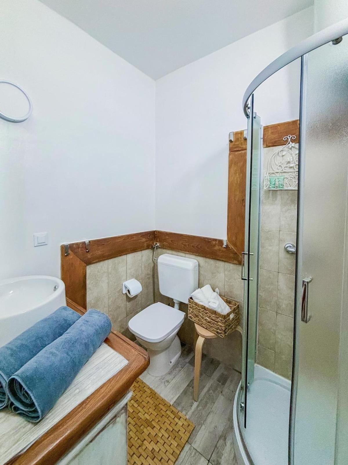 Lavanda Apartments & Room Святой Ловреч Пазенатички Экстерьер фото